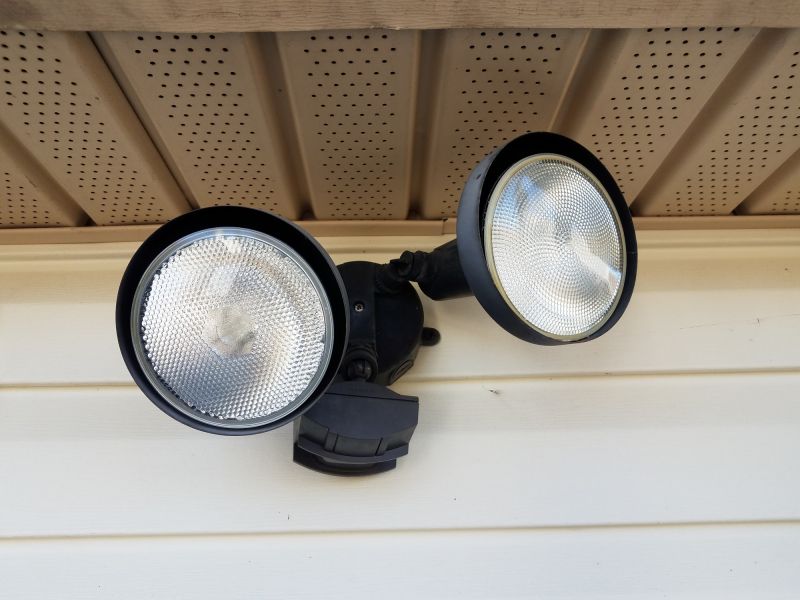 Flood Lights Installation Cost — Cost of Flood Lights Installation